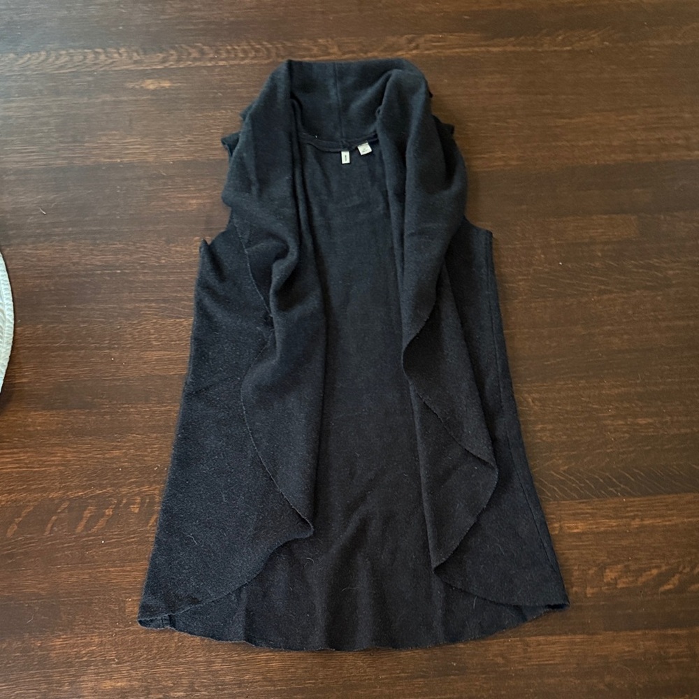 100% Wool Black Sleeveless Drape Cardigan